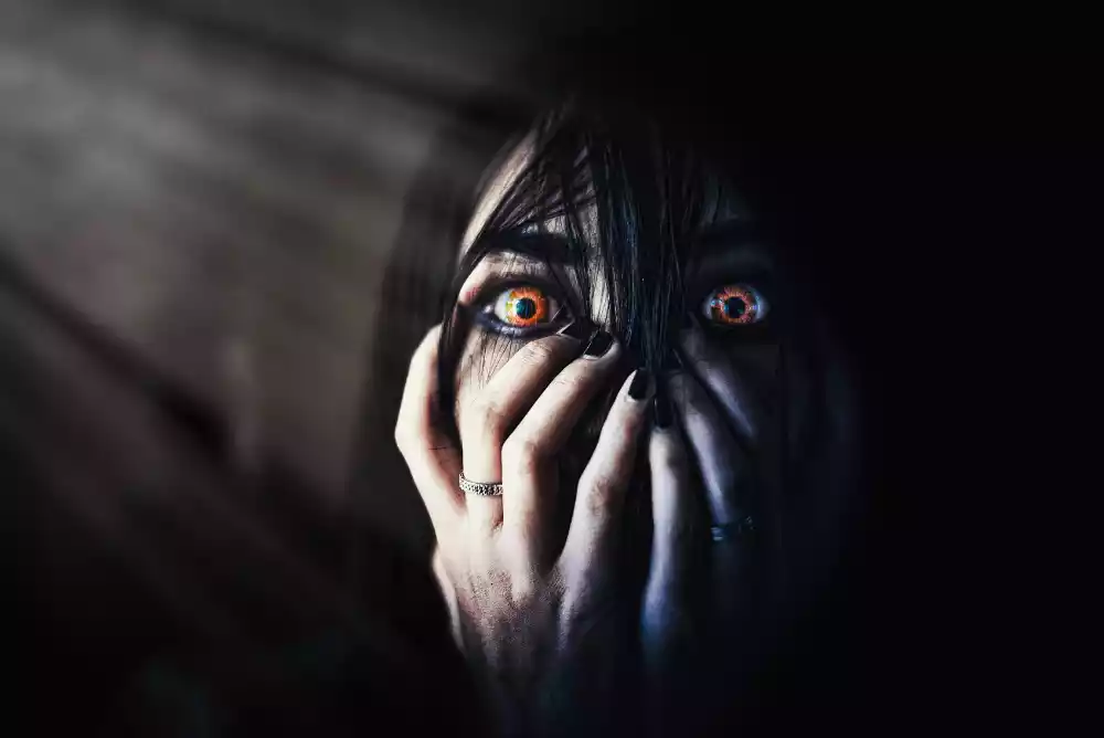 the-signs-you-are-cursed:-how-to-recognize-and-protect-yourself